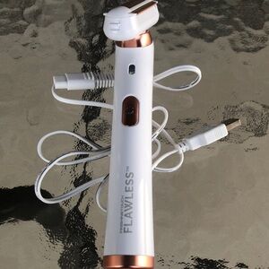 Finishing Touch Flawless Legs, Electric Razor for Women, Pivoting Head Leg Hair